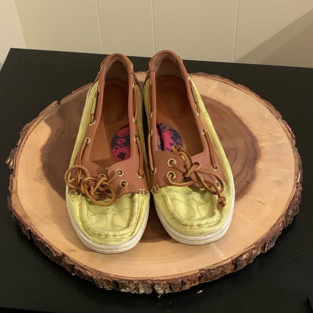 Coach boat shoes size 8